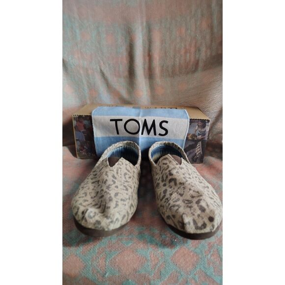 Toms Women's Classics Brown Snow Leopard Flats Size 8.5 - Picture 4 of 7